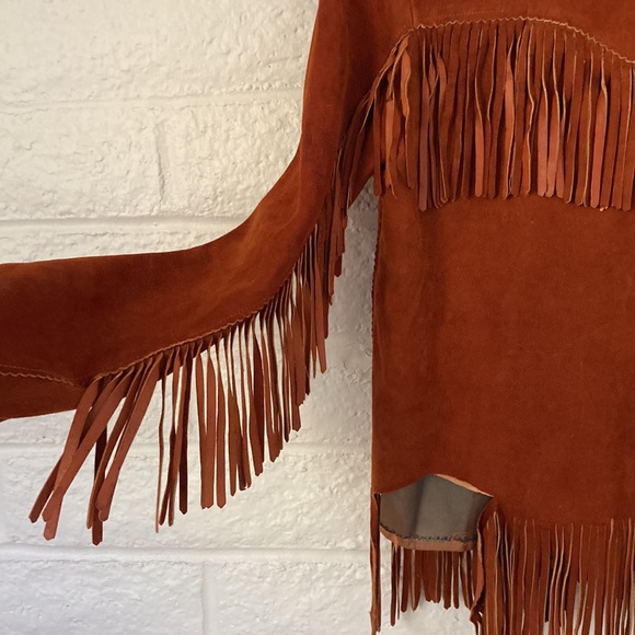 Vintage Caramel Suede Leather Fringe Western Jacket with Snap Closure - Picture 5 of 13